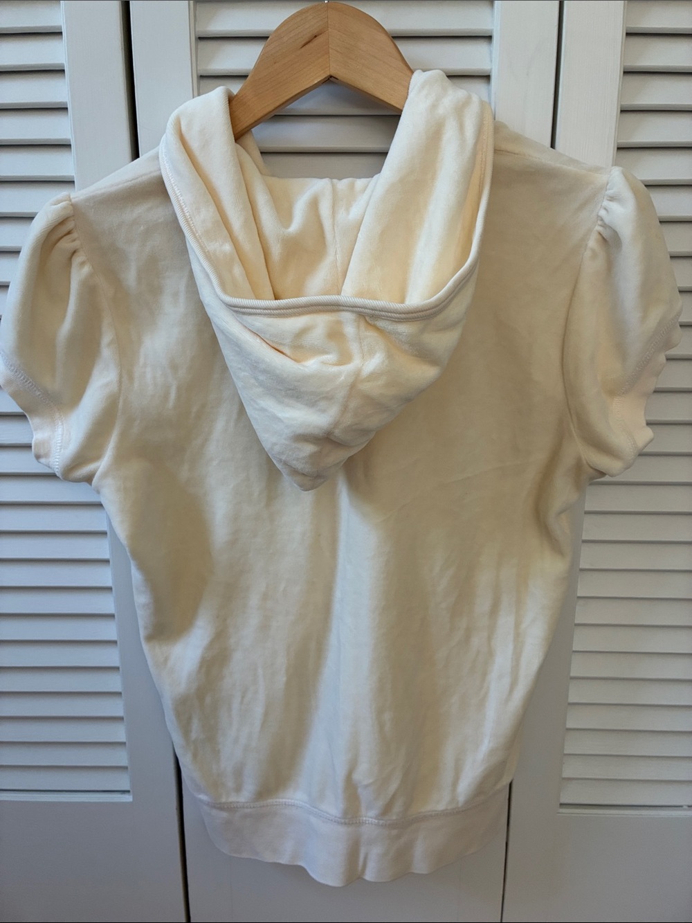 Juicy Couture Cream Hooded Zip Sweatshirt with Pink Label - Picture 5 of 5